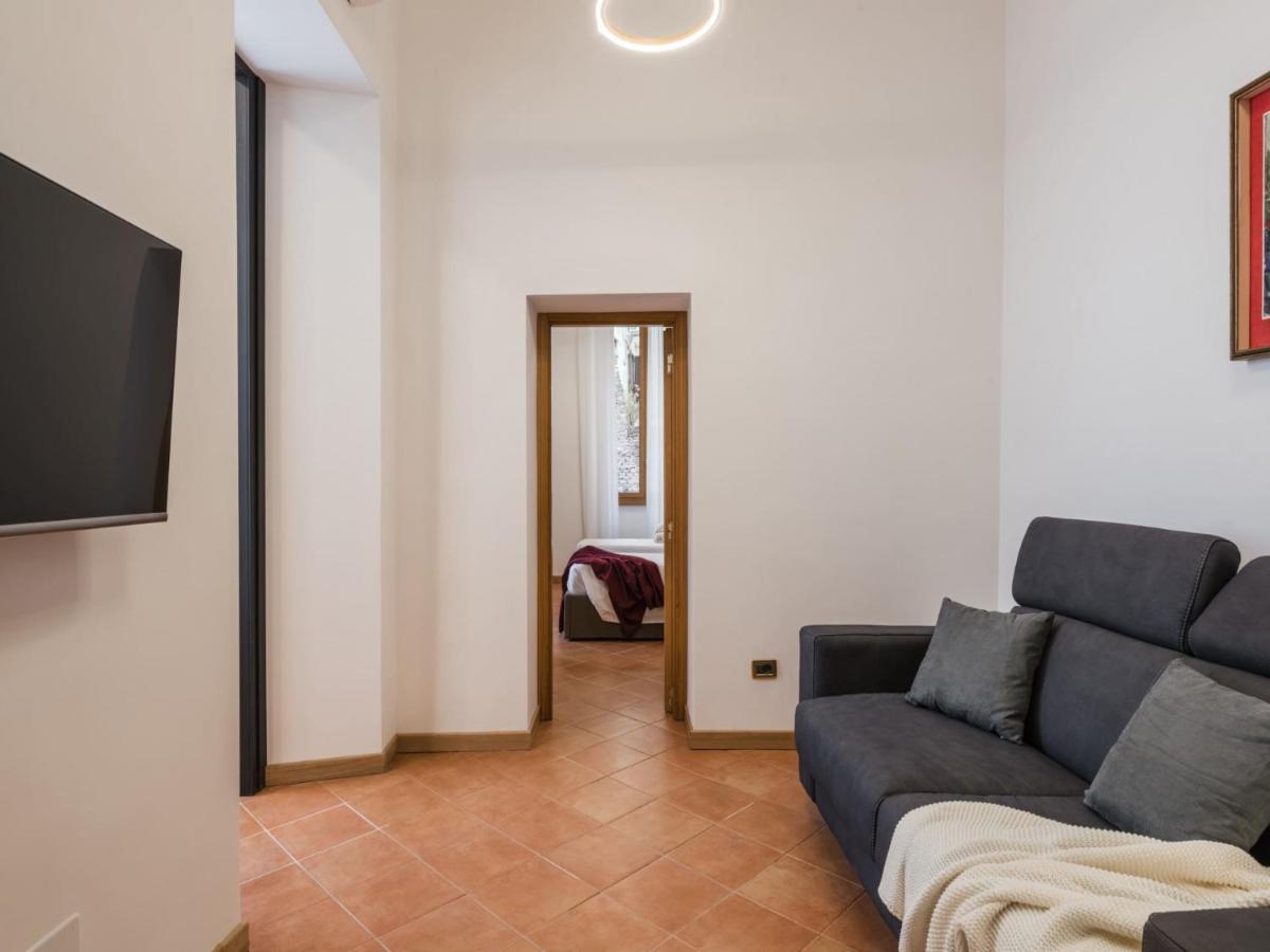 The Rent - Three-bedroom Near The Quirinale Appartement